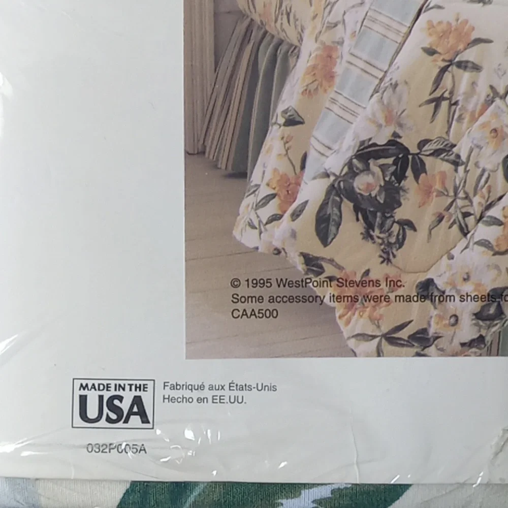 Vintage WestPoint UTICA Quaker Hill Magnolia Queen Flat Sheet Floral Cream